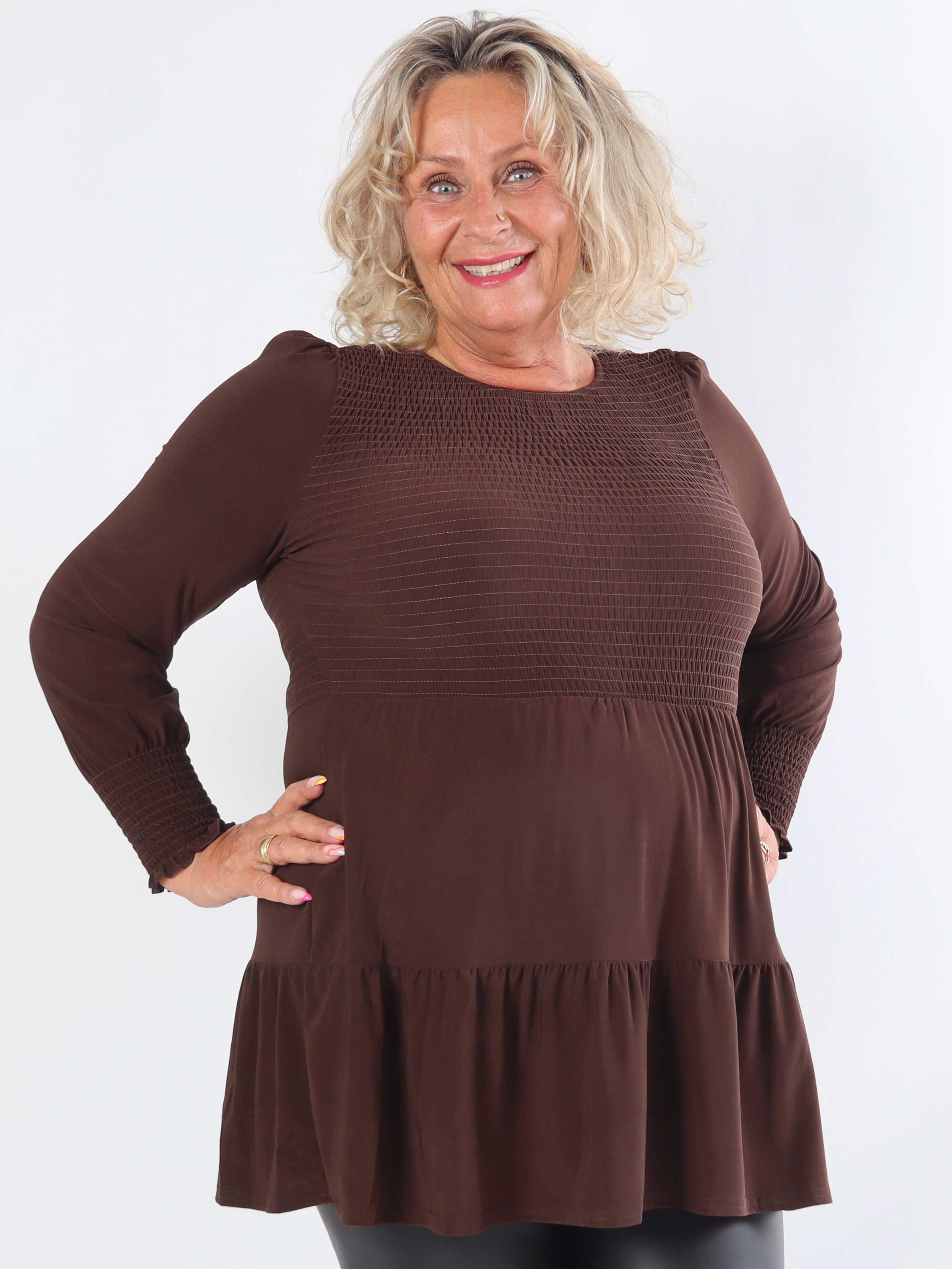 Kelly Shirt - Elastisk plus size blus med smock över bröstet